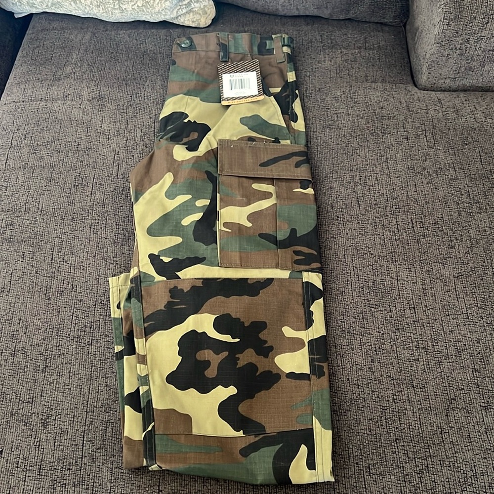 Mission made cargo pants NWTS